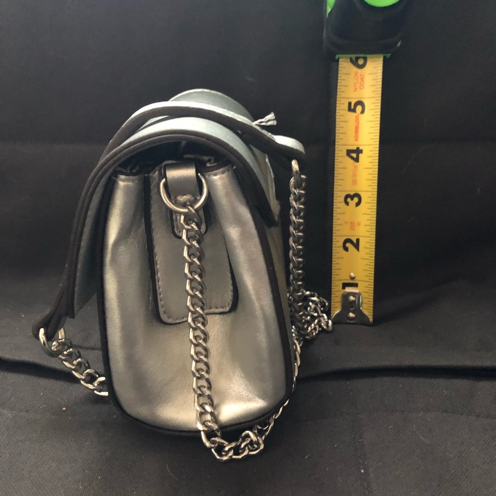 BCBG Small silver purse with chain strap. NWT! - Picture 7 of 10